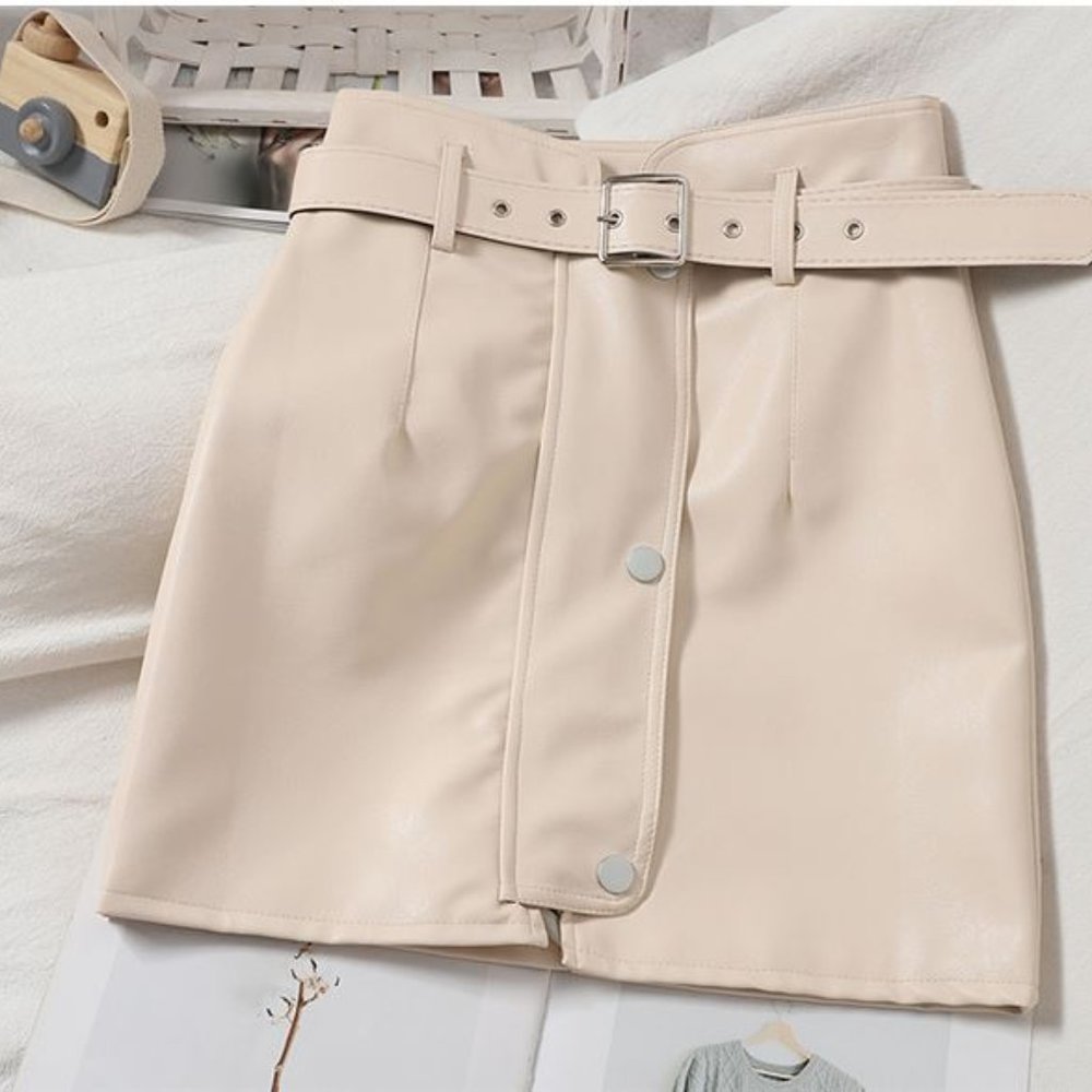 Korean version of the hip skirt